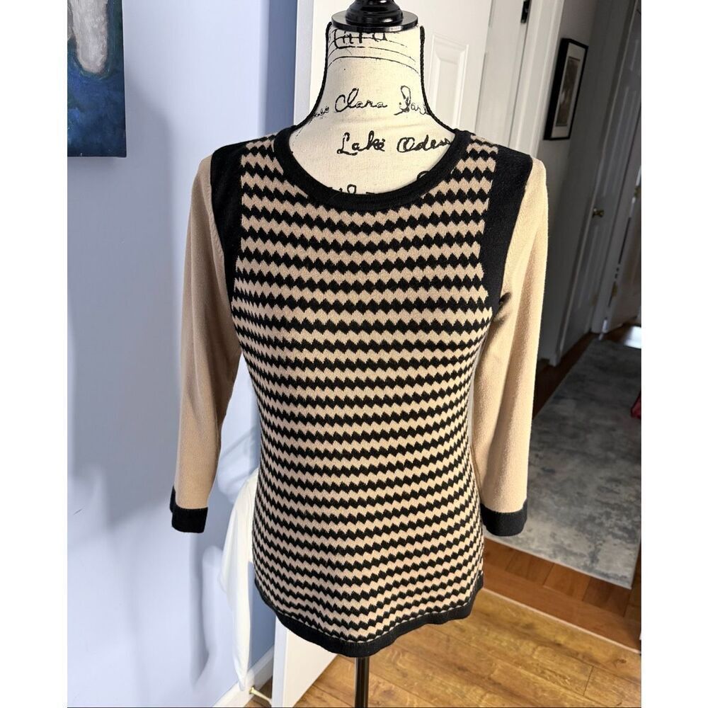 The Limited Women's Size Medium 3/4 Sleeve Black Tan Chevron Print Blouse Top